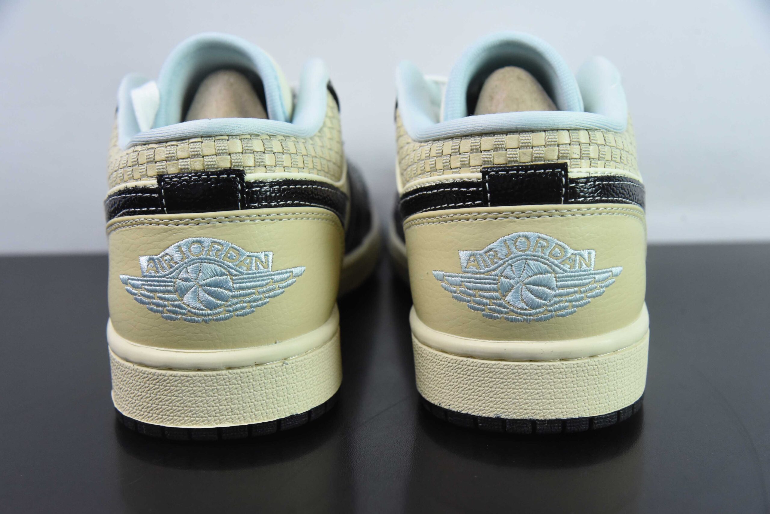 乔丹Air Jordan 1 Low ”Coconut Milk Black“ AJ1 乔1海岛风情低帮文化篮球鞋纯原版本 货号：HQ3437-101 