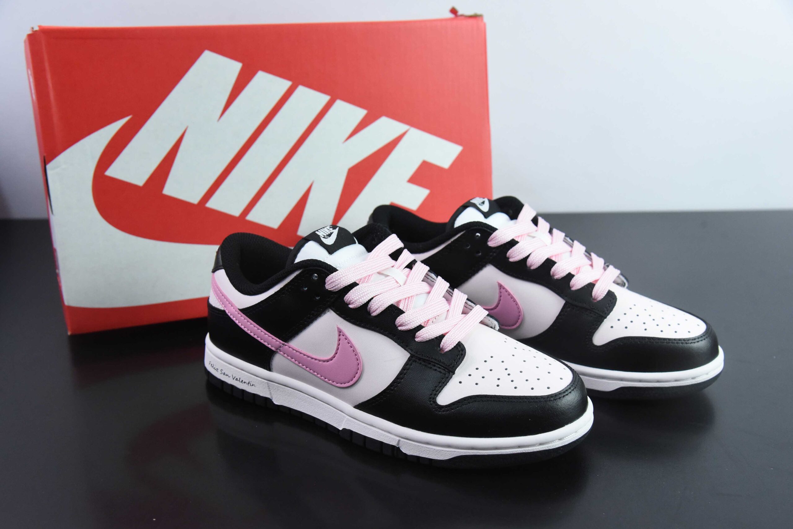 耐克NIKE SB Dunk Low Black Pink 蒸汽木偶雾野樱花黑粉SB低帮休闲滑板鞋纯原版本 货号：CW1590-100