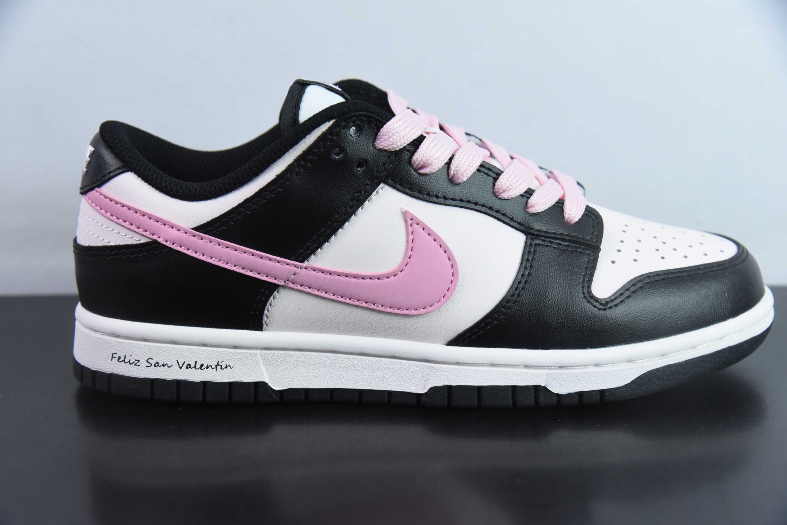 耐克NIKE SB Dunk Low Black Pink 蒸汽木偶雾野樱花黑粉SB低帮休闲滑板鞋纯原版本 货号：CW1590-100