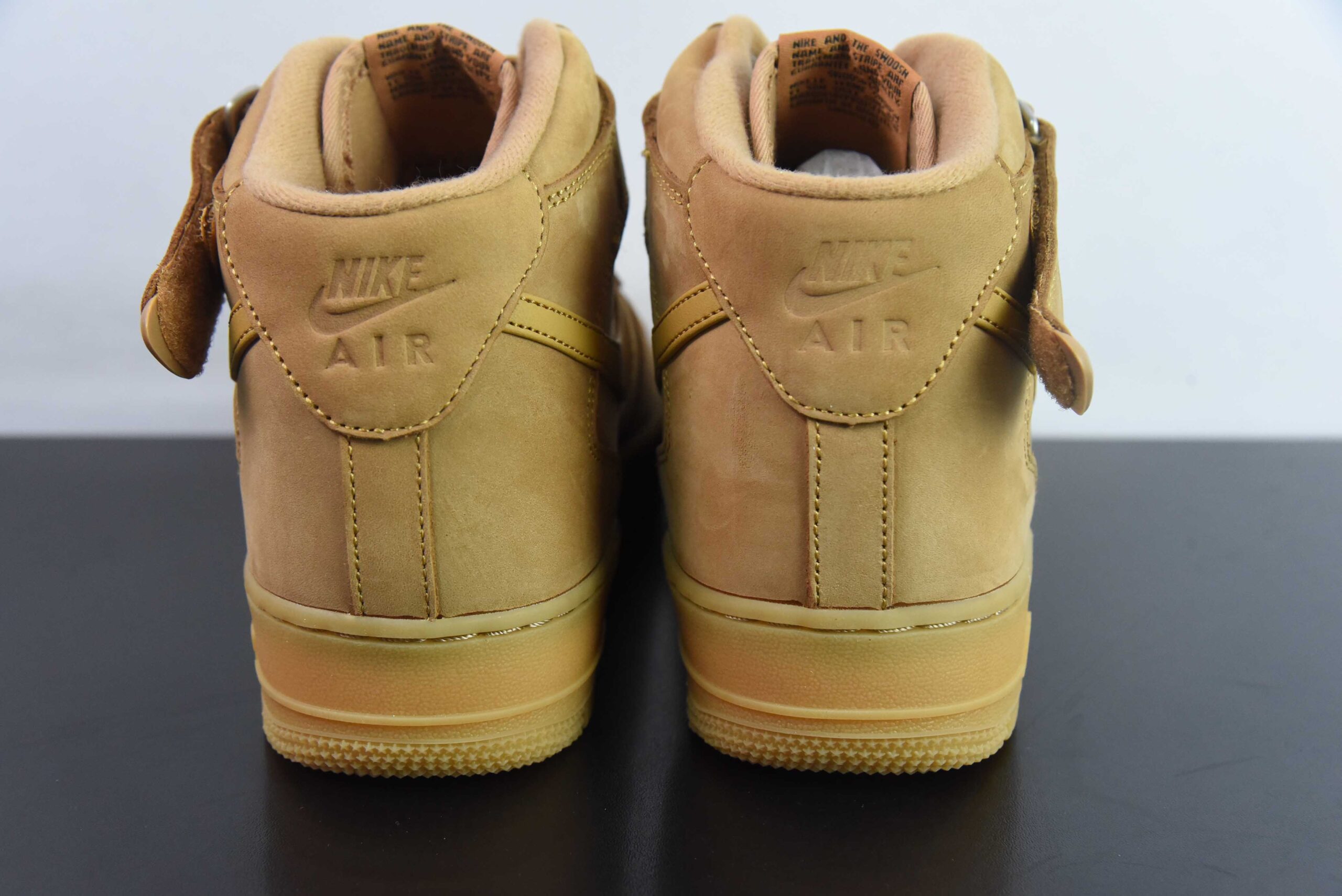 耐克Nike Air Force 1‘07 Mid小麦色麂皮空军一号中邦休闲板鞋纯原版本 货号：DJ9158-200