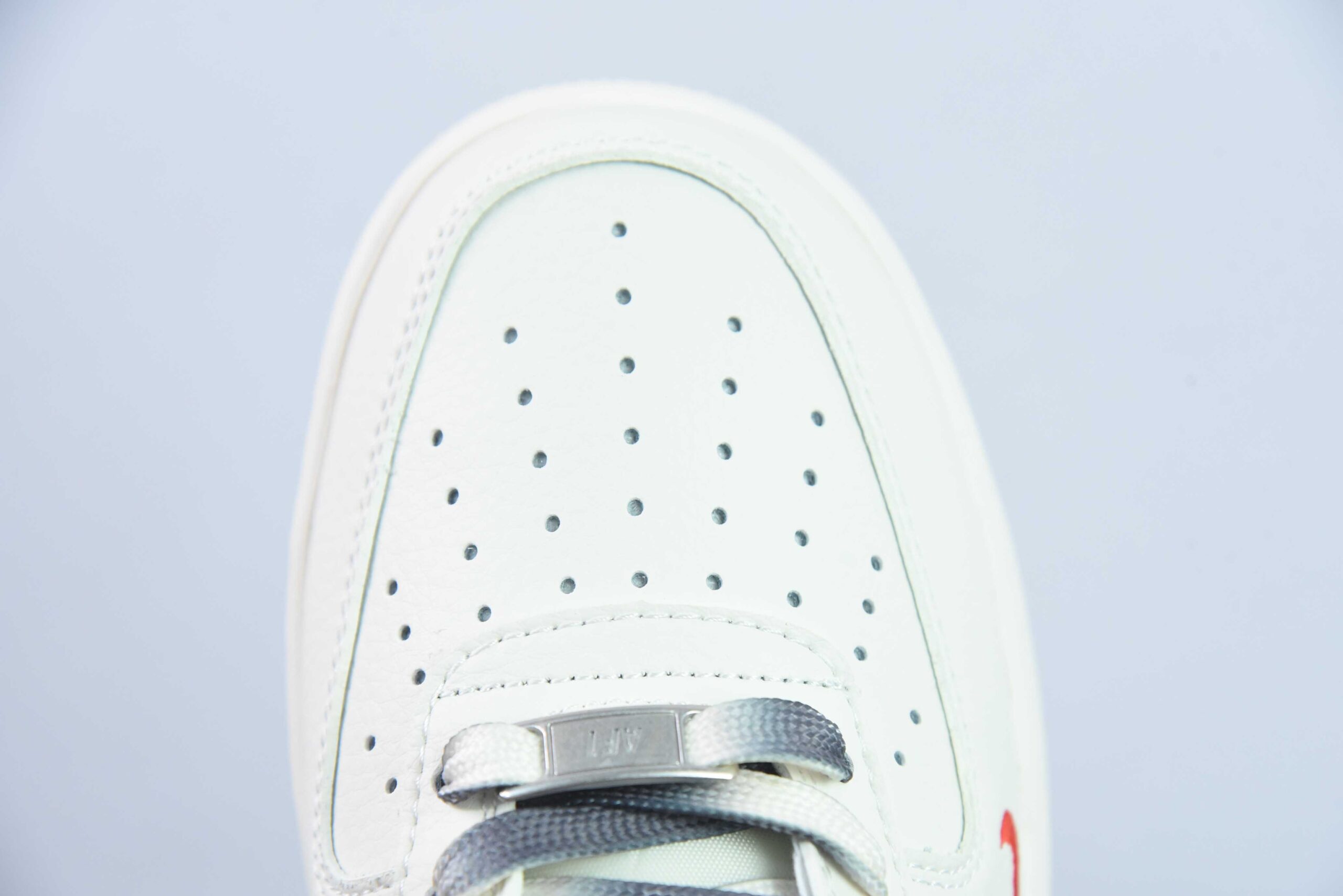 耐克NIke Air Force 1 '07 Low “斯图西联名米白灰双拼”空军一号低帮运动休闲鞋纯原版本 货号：XZ6188-015