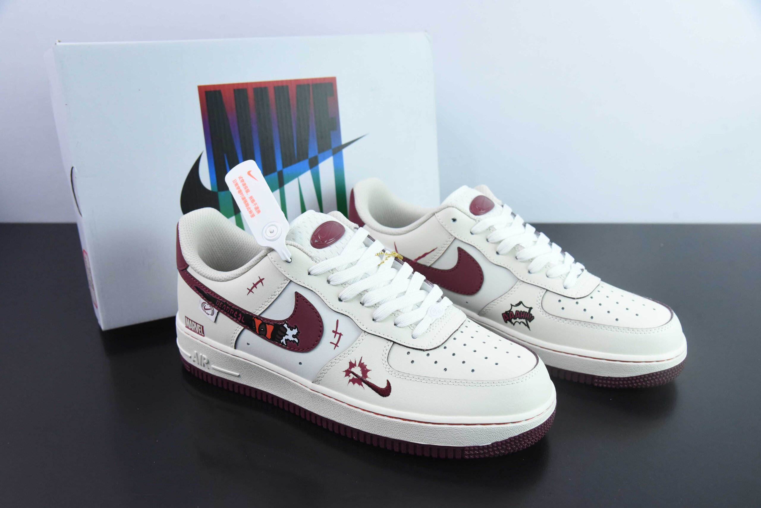 耐克Nike Air Force 1'07 Low Deadpool 漫威系列死侍空军一号低帮休闲运动板鞋纯原版本 货号：FB1839-512 