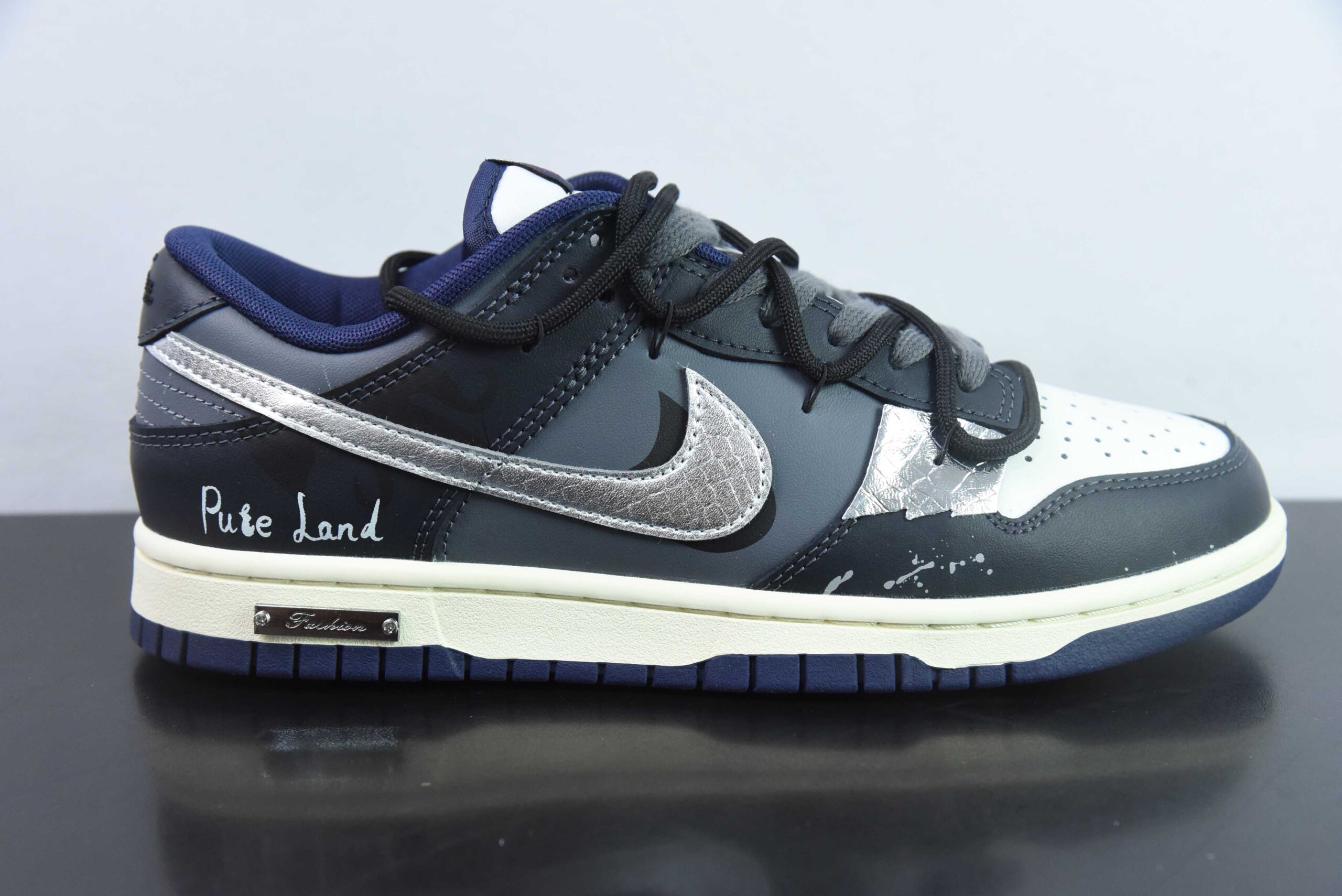 耐克Nike Dunk Low 复古街区暗黑灰SB定制系列低帮休闲滑板鞋纯原版本 货号：FV8106-181