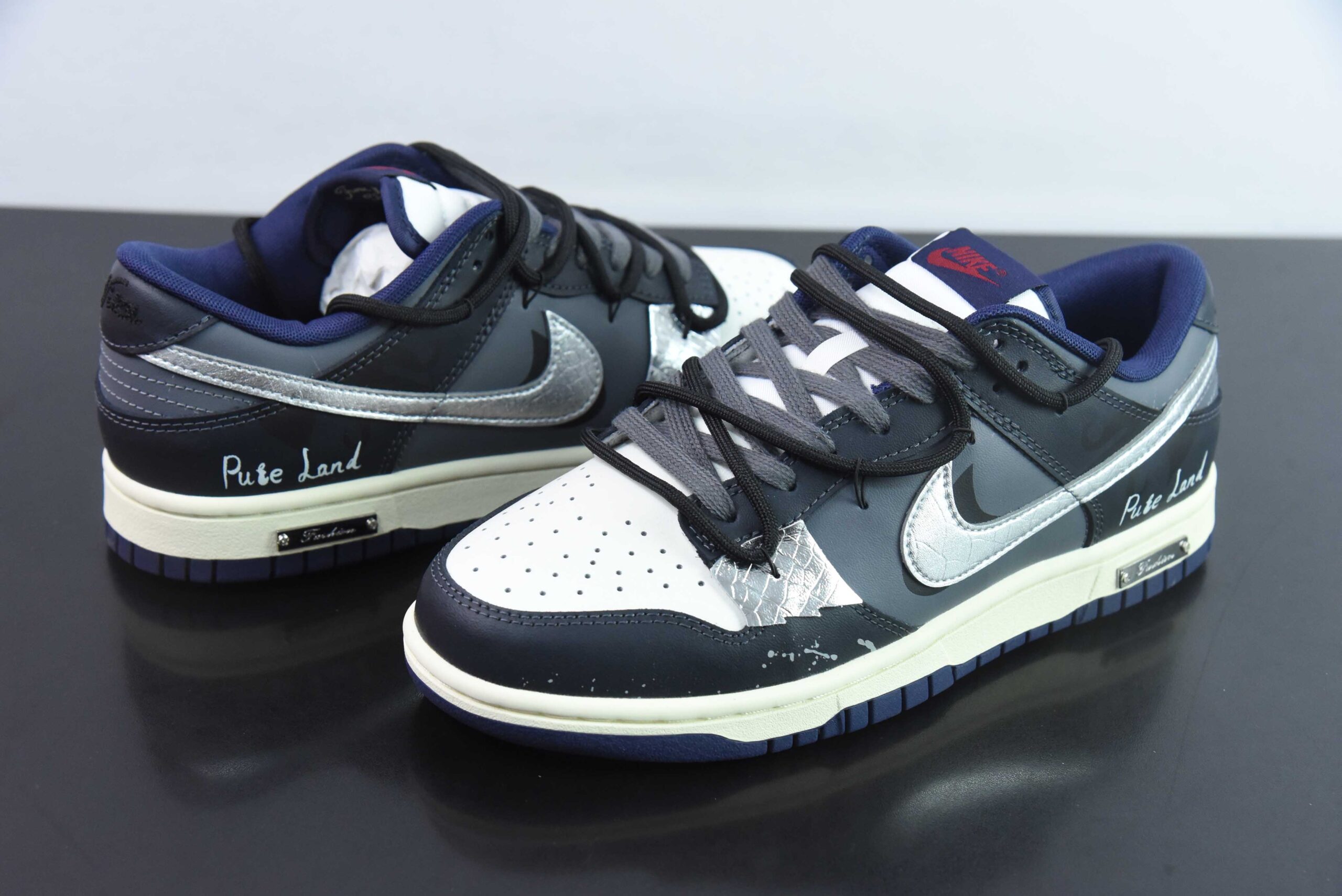 耐克Nike Dunk Low 复古街区暗黑灰SB定制系列低帮休闲滑板鞋纯原版本 货号：FV8106-181