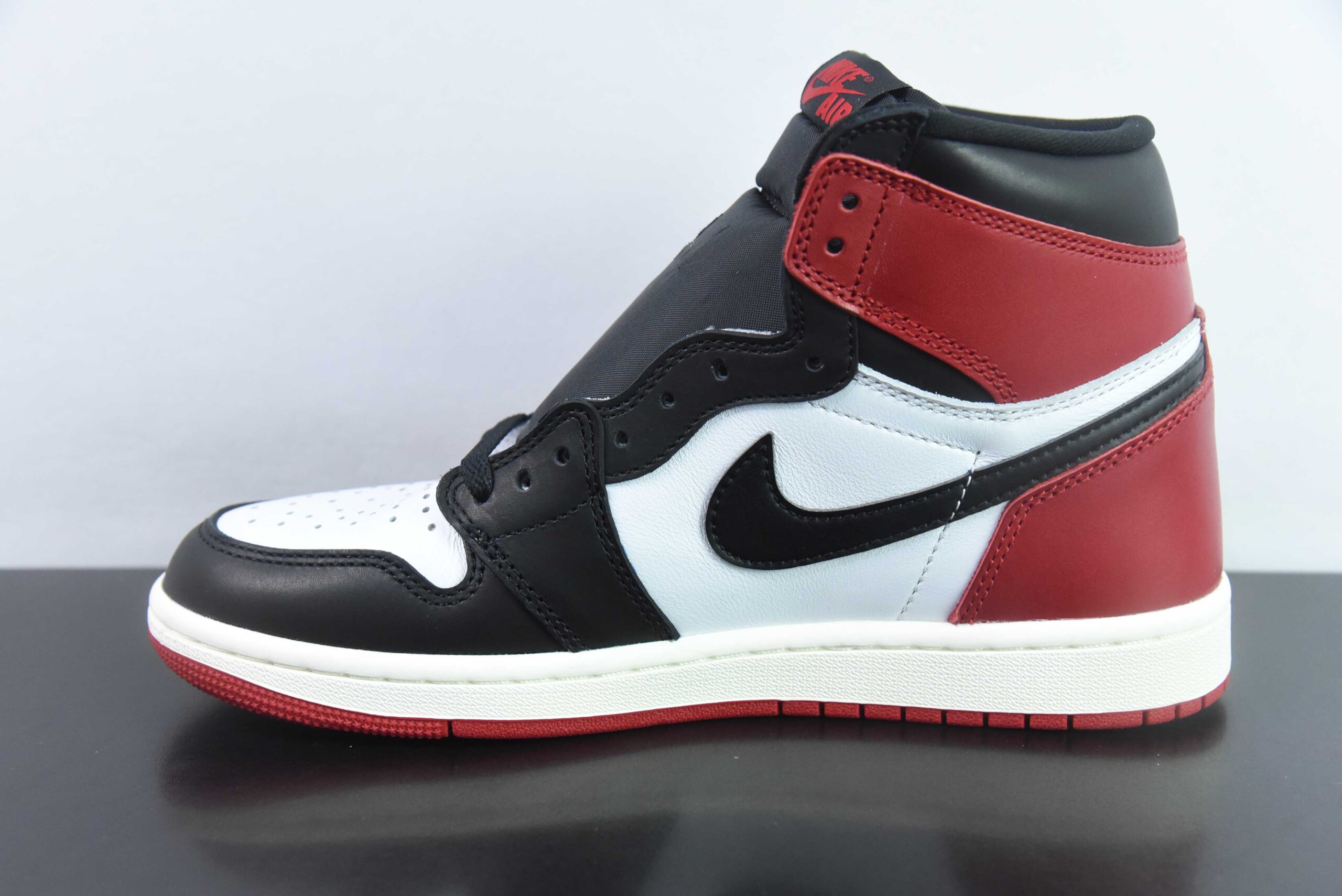 乔丹Air Jordan 1 High OG Black Toe Reimagined AJ1乔1全新黑脚趾高帮复古文化篮球鞋纯原版本 货号：DZ5485-106