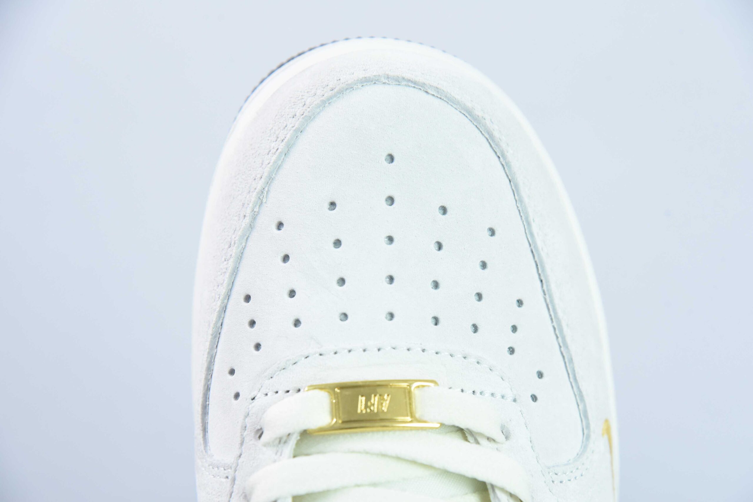 耐克Nike Air Force 1 Mid 07 白灰黑刺绣小金钩空军一号中帮休闲板鞋纯原版本 货号：KG3031-011