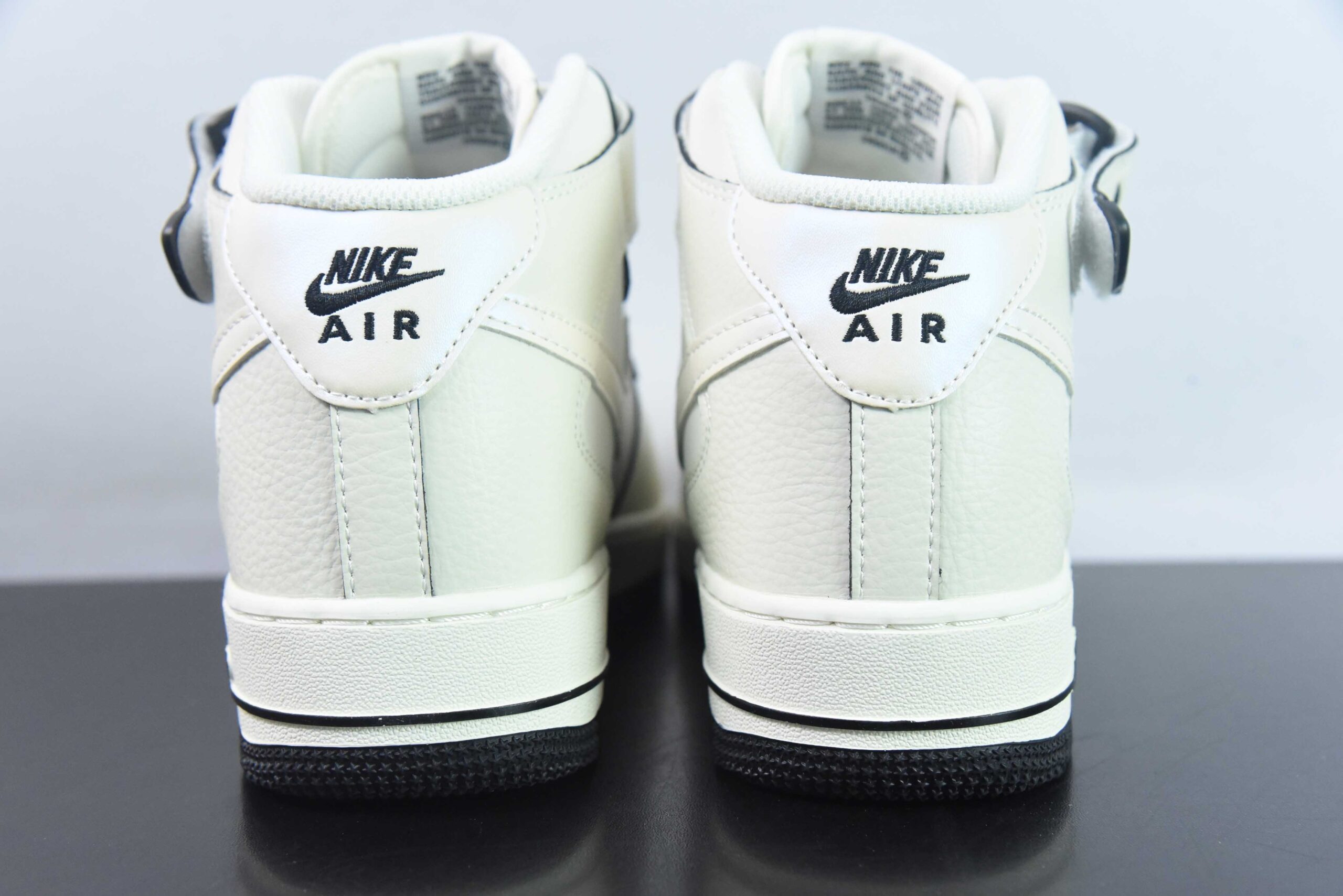 耐克Nike Air Force 1 AF1白黑刺绣空军一号中帮休闲板鞋纯原版本 货号：SG2356-807