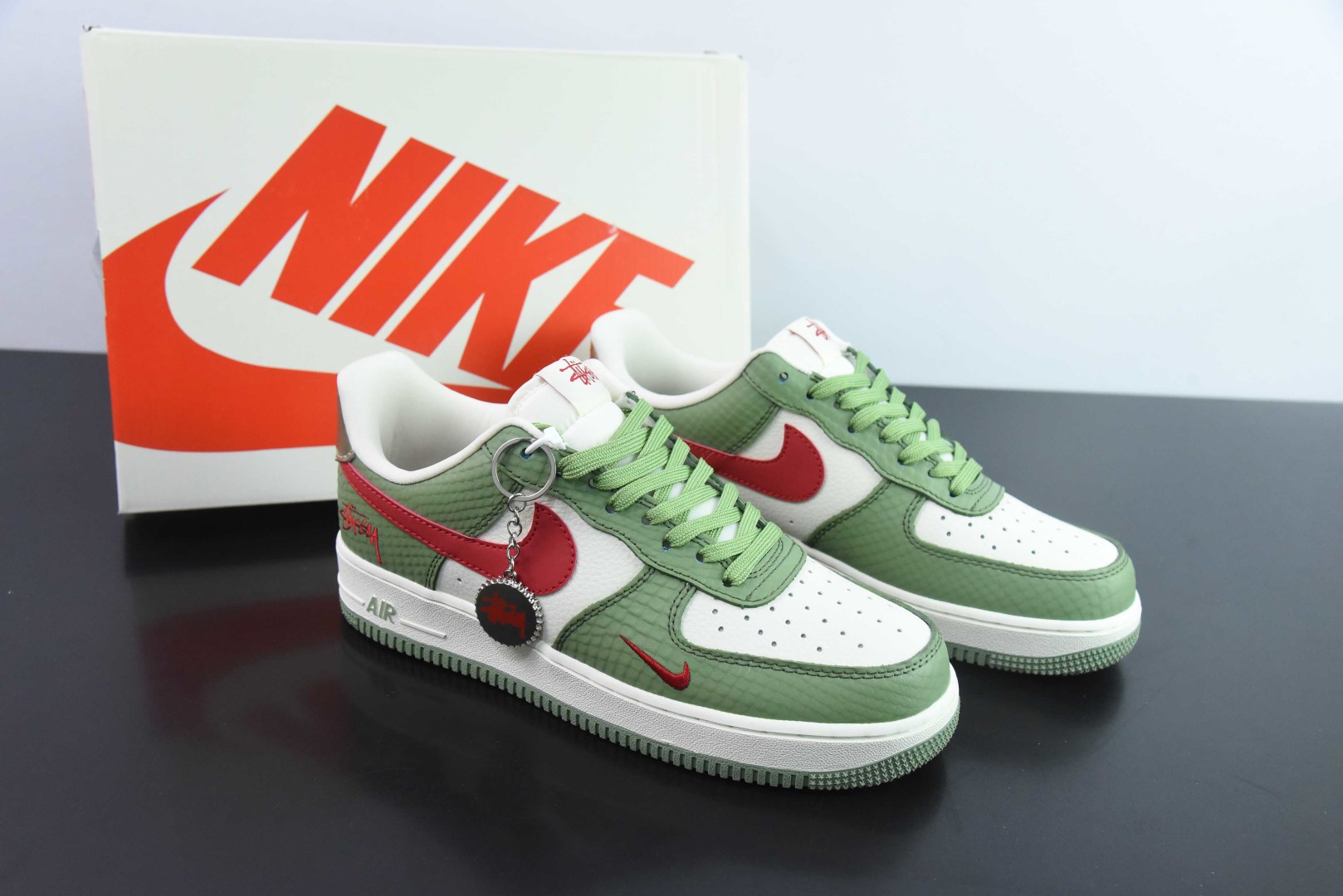 耐克NIke Air Force 1 '07 Low “斯图西联名青蛇”空军一号低帮休闲板鞋纯原版本 货号：KK1988-028