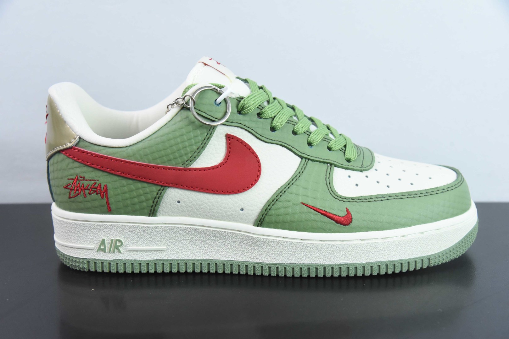 耐克NIke Air Force 1 '07 Low “斯图西联名青蛇”空军一号低帮休闲板鞋纯原版本 货号：KK1988-028