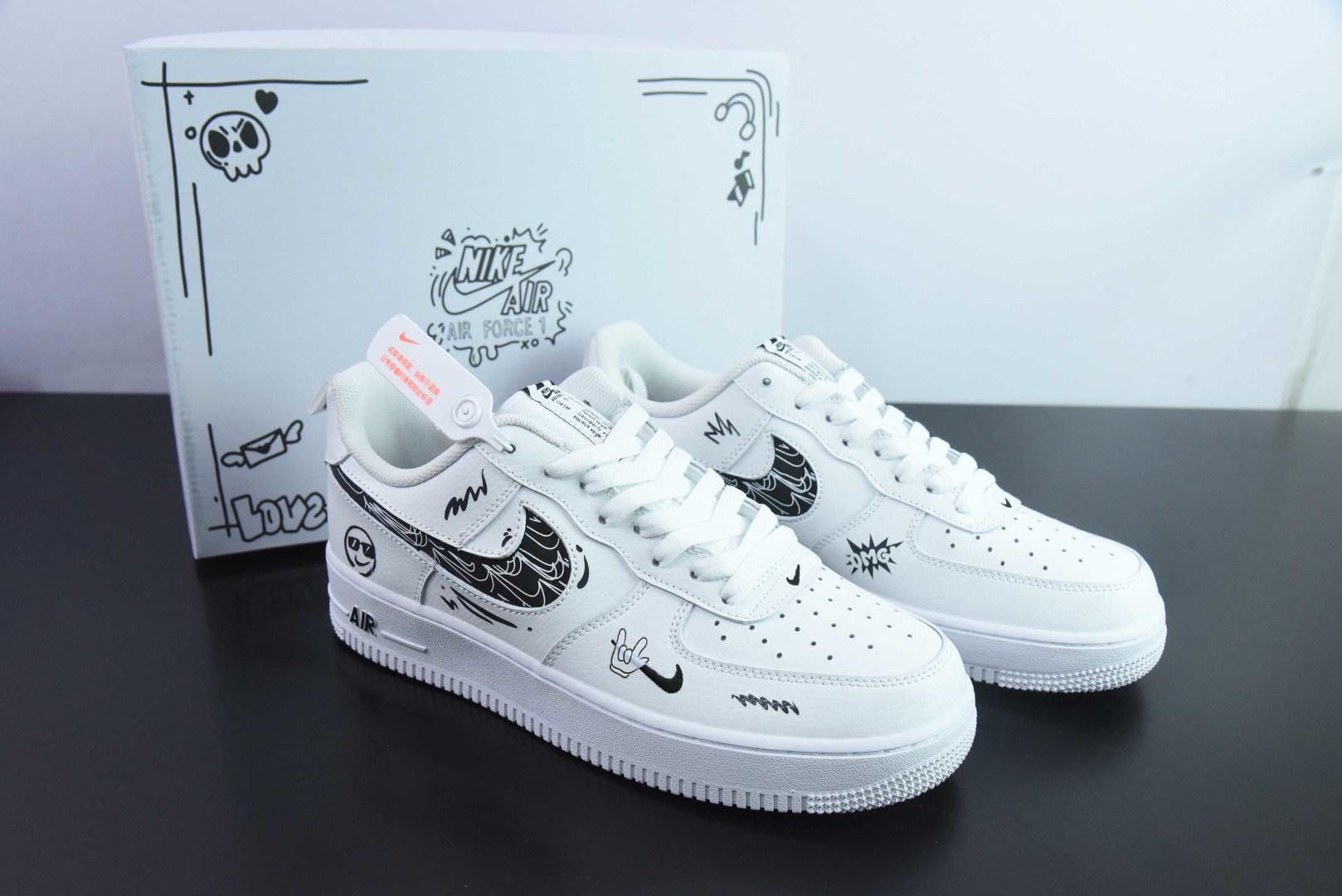 耐克Nike Air Force 1 Low “Nike smiley face” 耐克笑脸涂鸦空军一号低帮休闲运动板鞋纯原版本 货号：FB8971-020