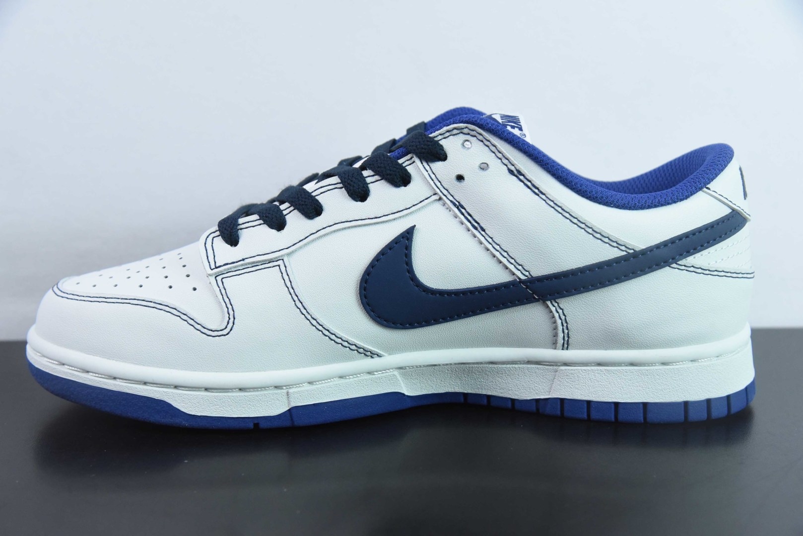 耐克Nike Dunk Low 高街简约线条蓝熊猫复古SB低帮休闲板鞋纯原版本 货号：DD1503-119 