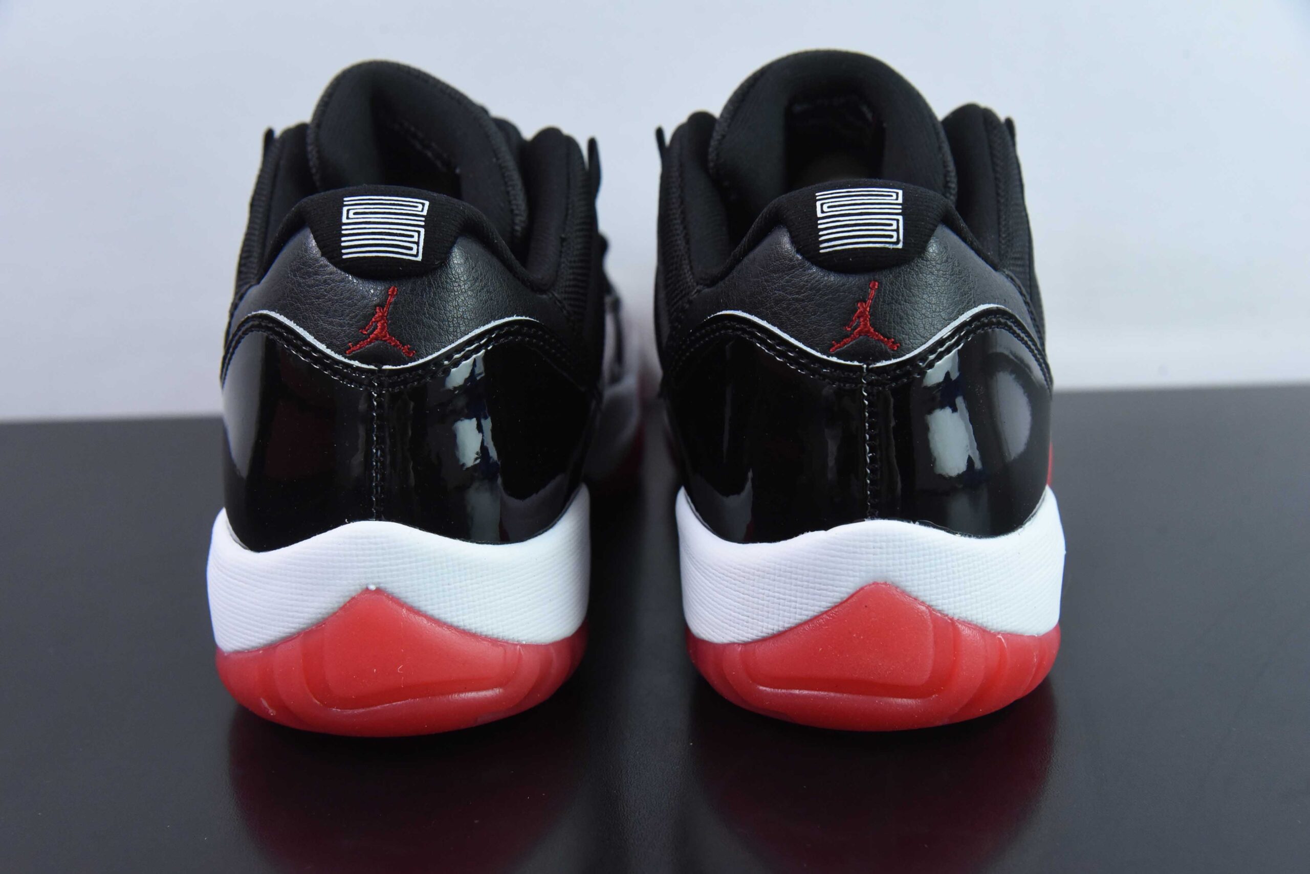 乔丹Air Jordan 11 Low Bred AJ11乔11漆皮新黑红低帮篮球鞋纯原版本 货号：FV5104-006