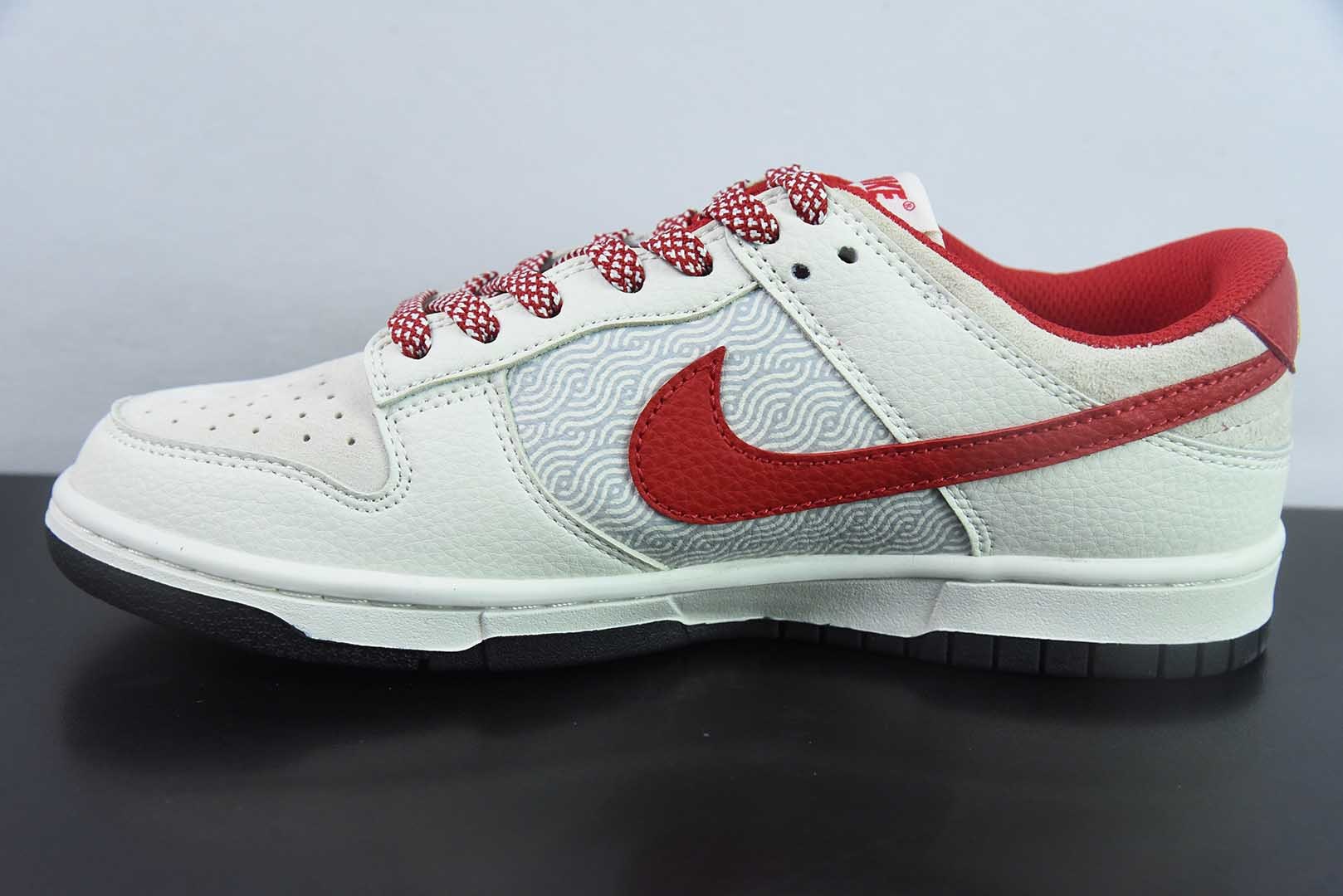 耐克Nike SB Dunk Low 蛇年限定祥云红勾周年高端定制SB低帮休闲板鞋纯原版本 货号：DJ2024-094