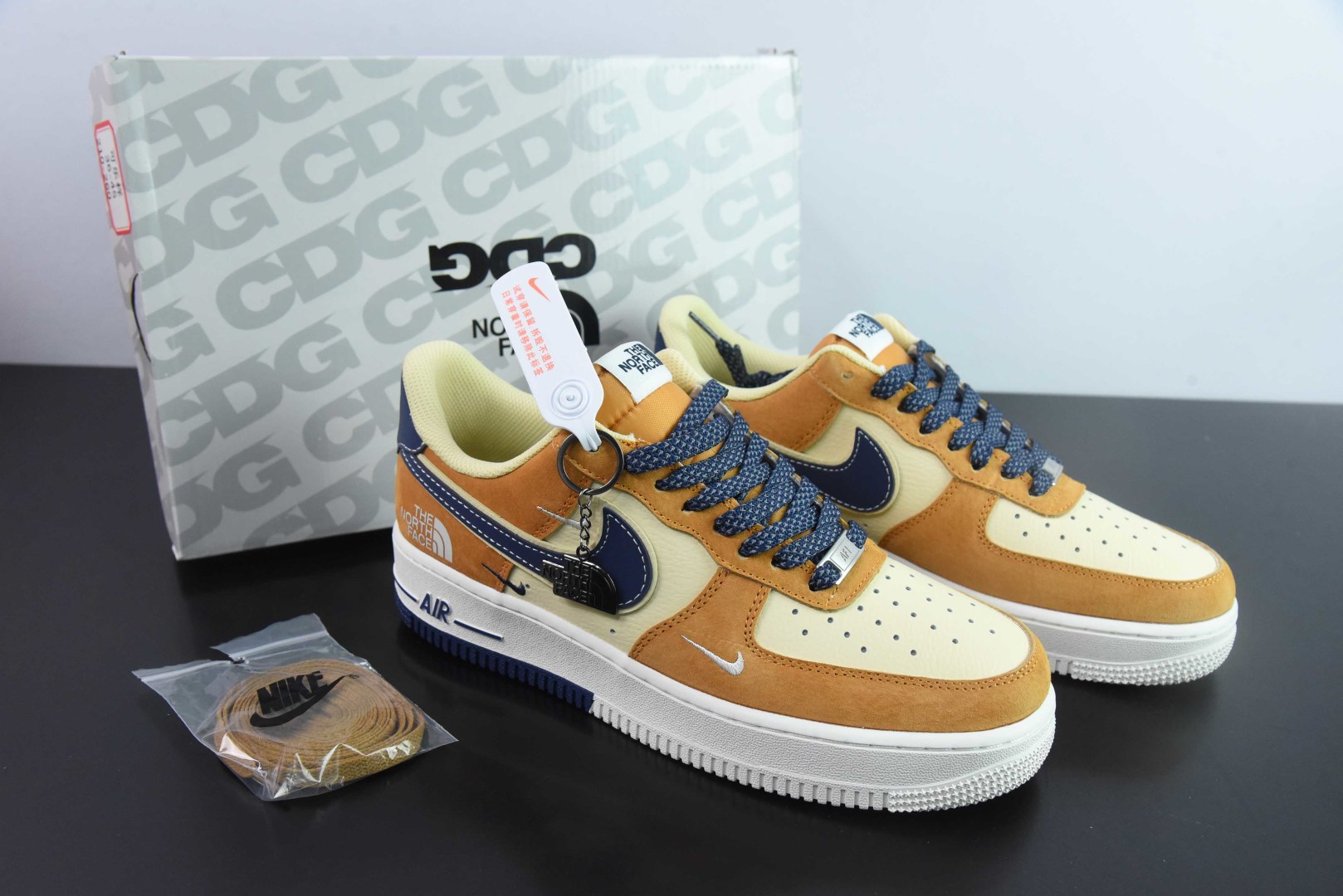 耐克NIke Air Force 1 '07 Low “北面联名运动橙”空军一号低帮休闲板鞋纯原版本 货号：DM6868-053