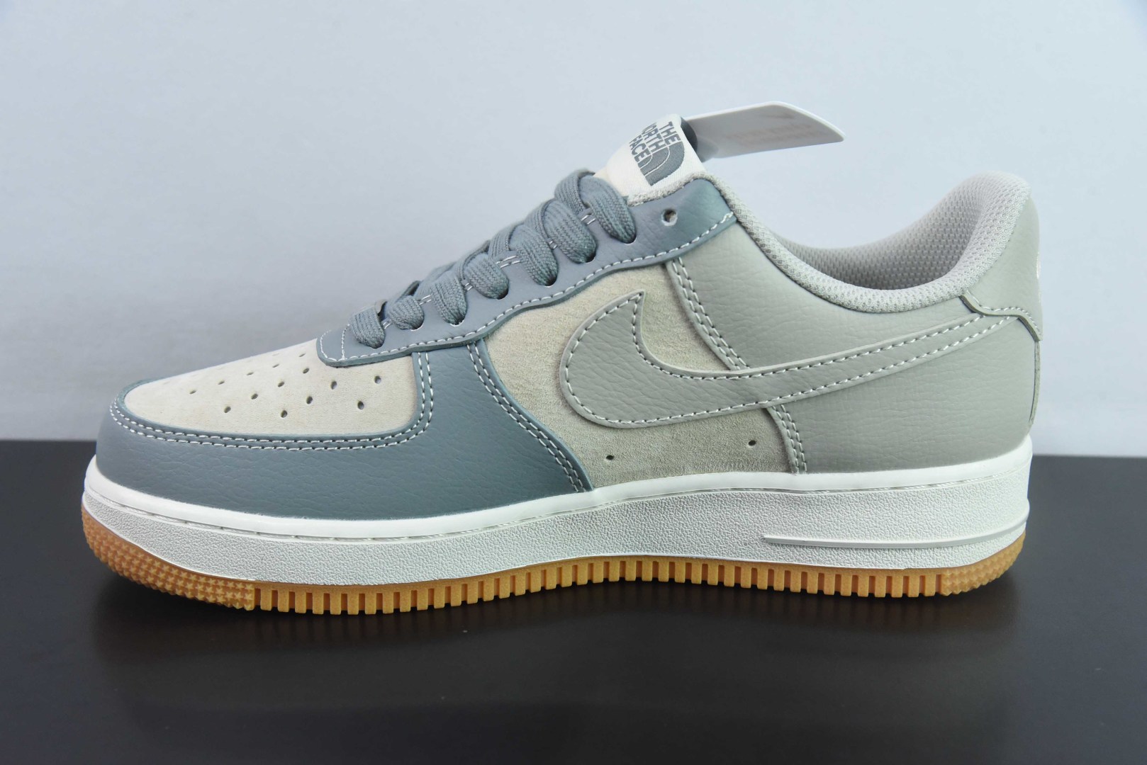 耐克Nike Air Force 1'07 Low 北面联名灰蓝生胶空军一号低帮休闲板鞋纯原版本 货号：DM6688-022