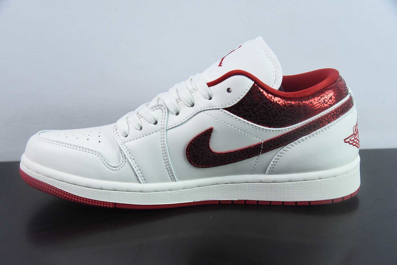 乔丹Air Jordan 1 Low AJ1乔1白红低帮文化休闲板鞋纯原版本 货号：HJ9338-106 