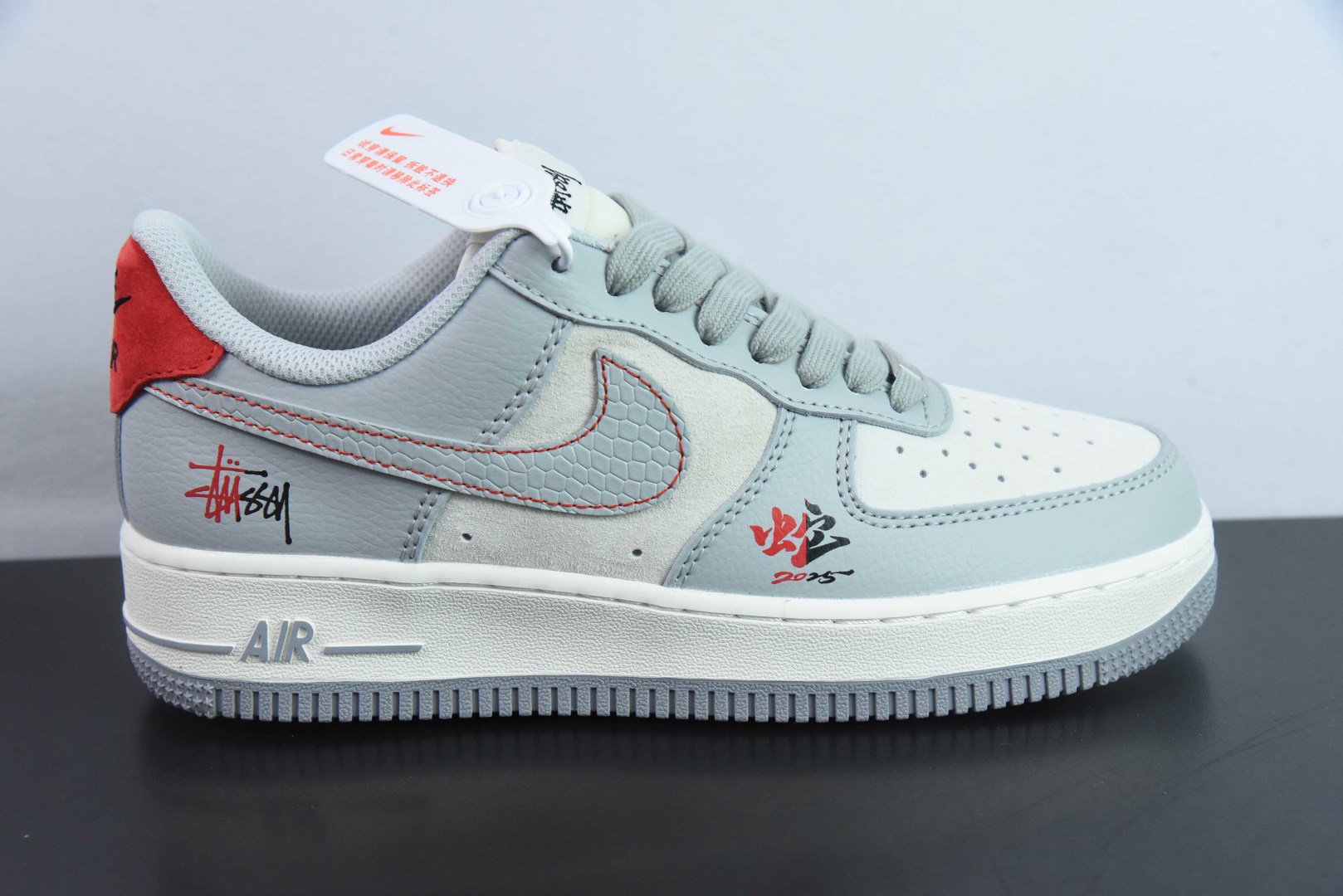 耐克NIke Air Force 1 '07 Low “斯图西联名蛇年限定灰蛇”空军一号低帮休闲板鞋纯原版本 货号：DM6688-027